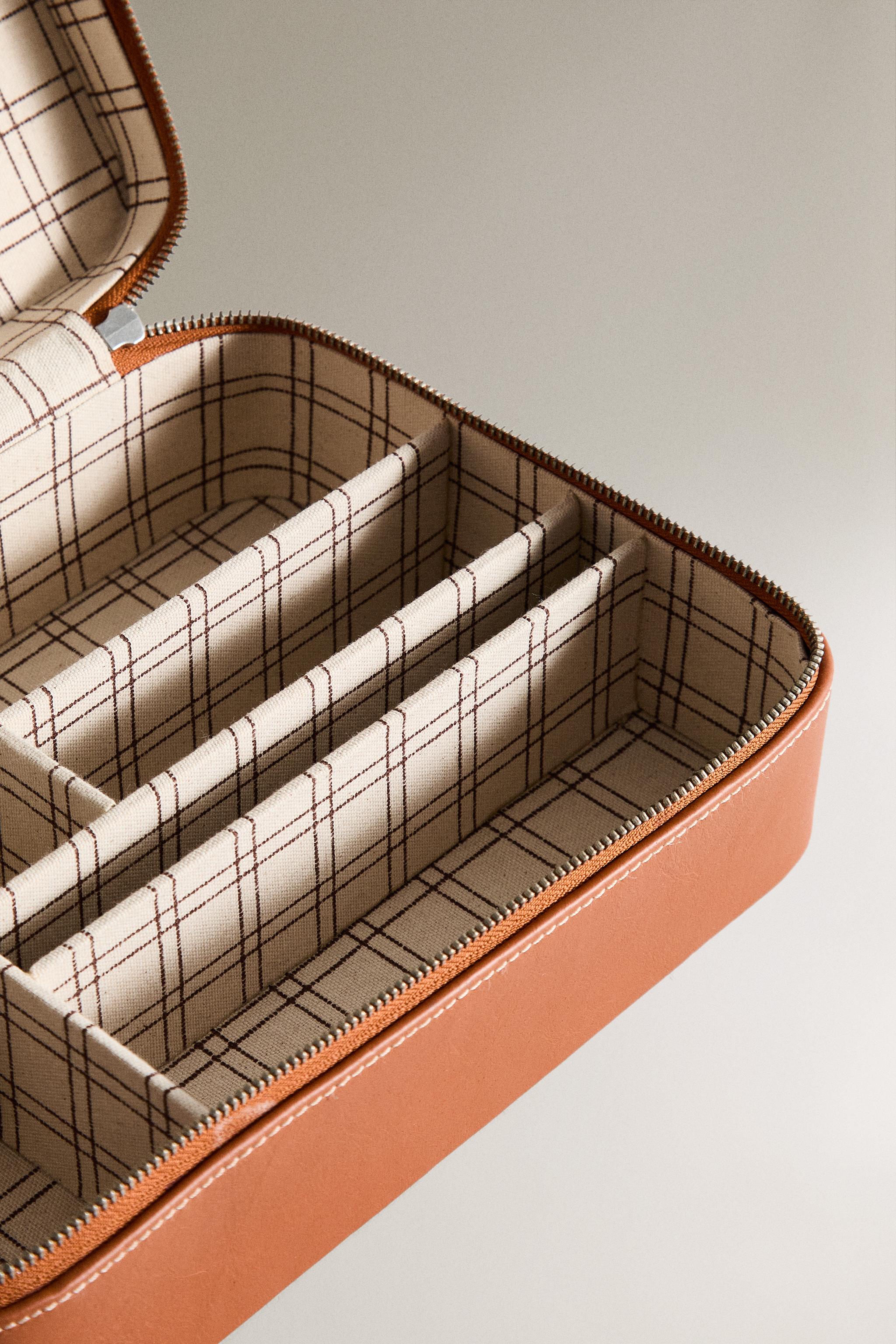 GRANDE TROUSSE DE TOILETTE EN CUIR À COMPARTIMENTS